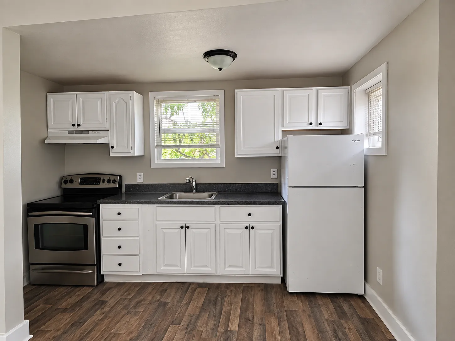 1 bed, 650 sqft, $900 — Photo 1