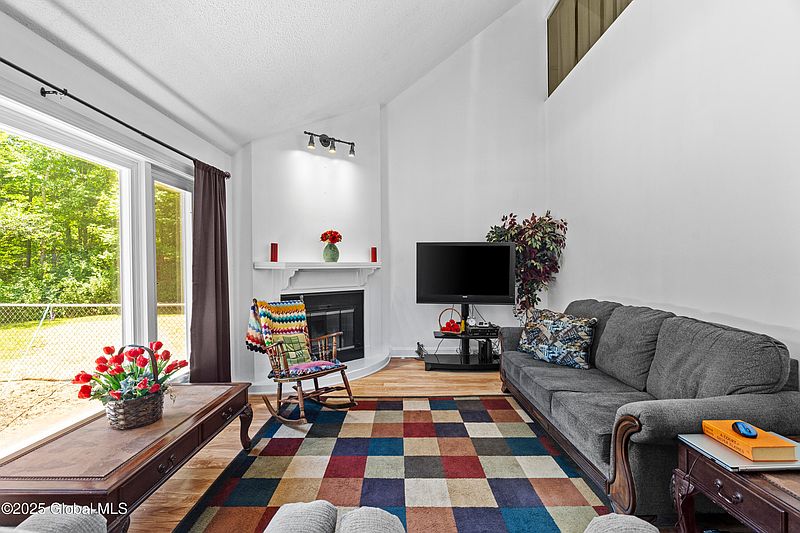 2nd image of 7 Peggy Ann Road