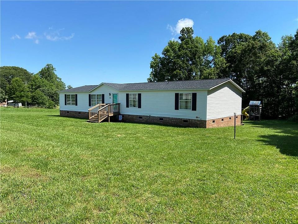 2nd image of 1728 Smith Adkins Rd
