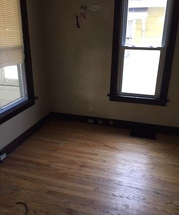 3rd image of 216 156th Pl