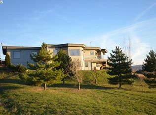 77 Mount Hood St, Lyle, WA 98635