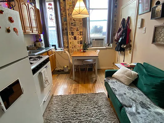 Rented by null | media 10