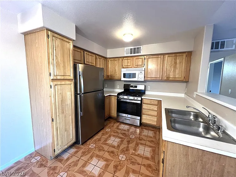 5710 E Tropicana Ave #1136 — Photo 8