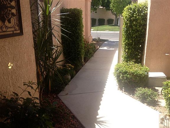 4th image of 48207 Calle Florista