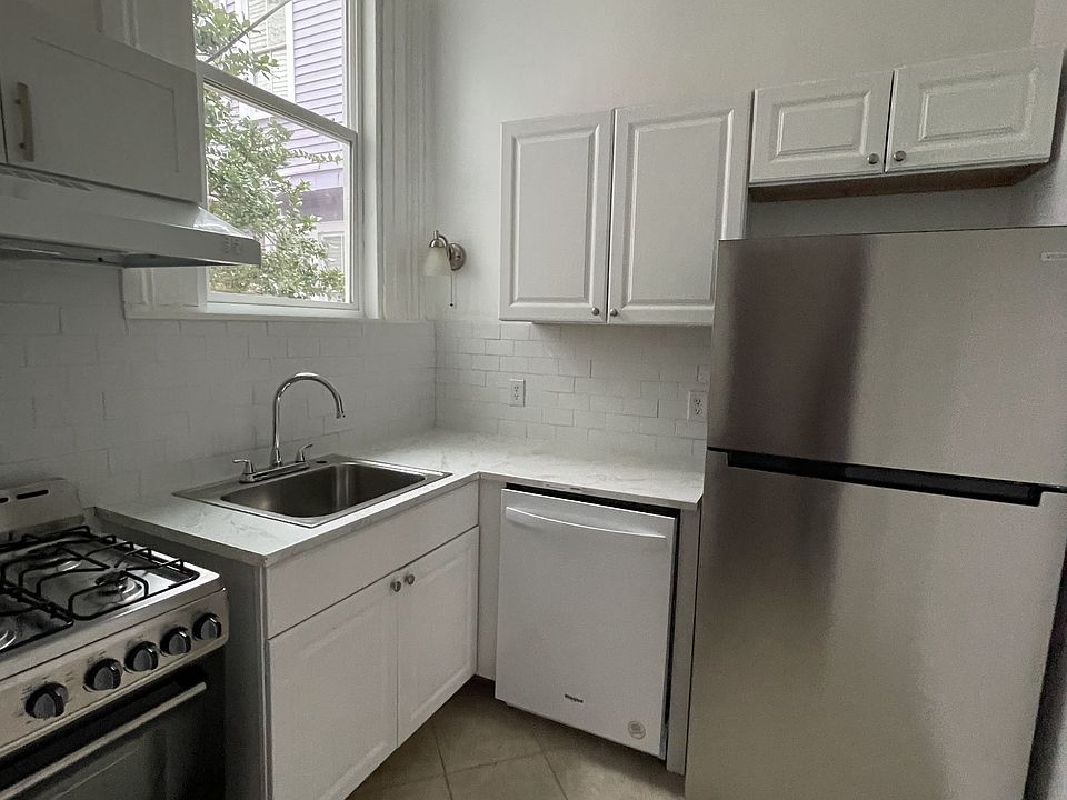 1st image of 3222 Prytania St #C