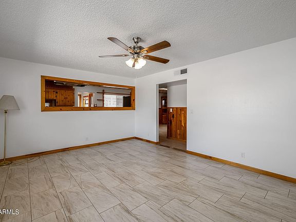 4th image of 1111 W HARVEST Street