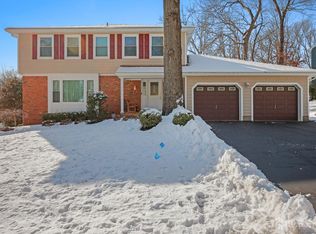 18 Apache Ct, East Brunswick, NJ 08816