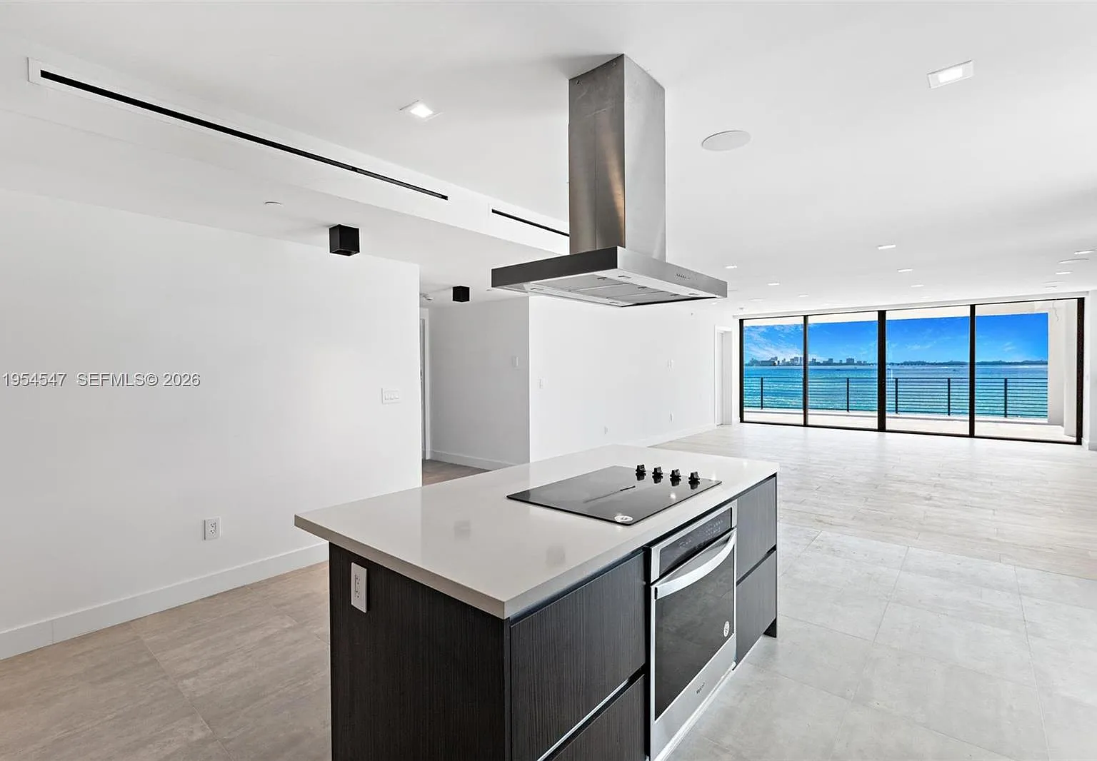 Isle Of Normandy Miami Vi — Photo 4