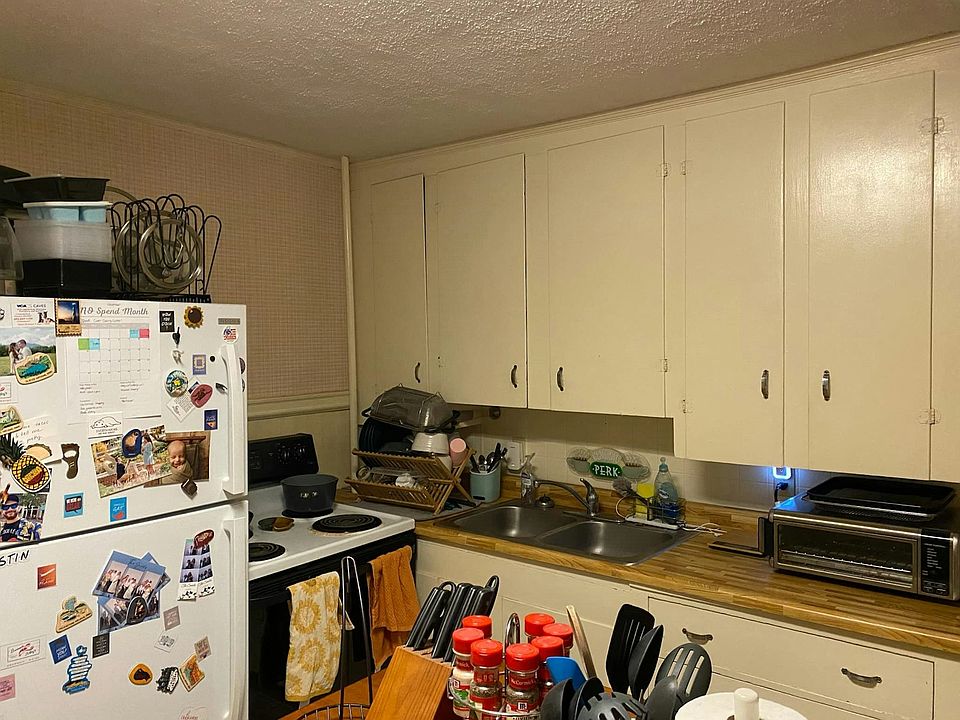 Kitchen sink and cabinets