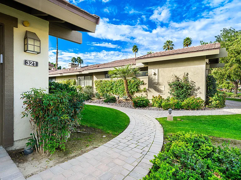 321 Bouquet Canyon Dr — Photo 6