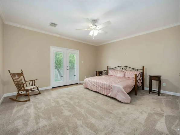 5498 Appleblossom Ln, Friendswood, TX 77546