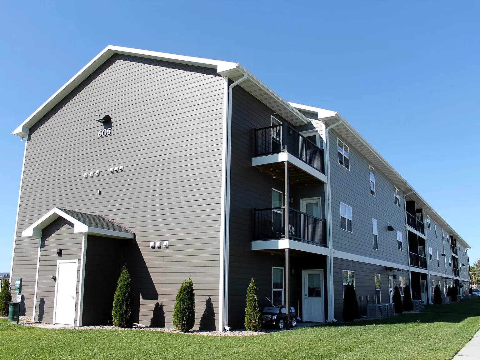 Prairie Heights Apartments — Photo 4