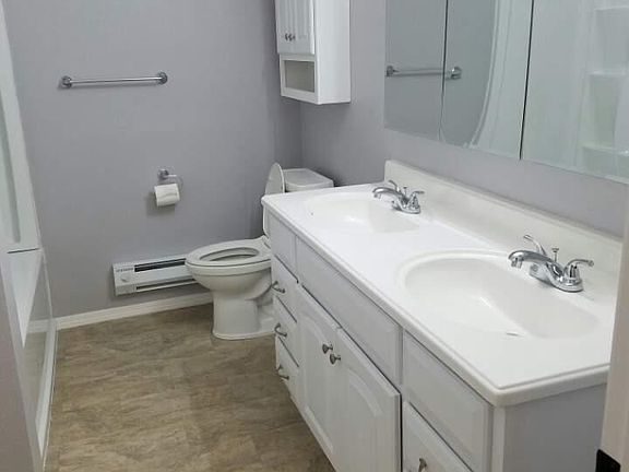 4th image of 9921 64th Avenue Ct E #B