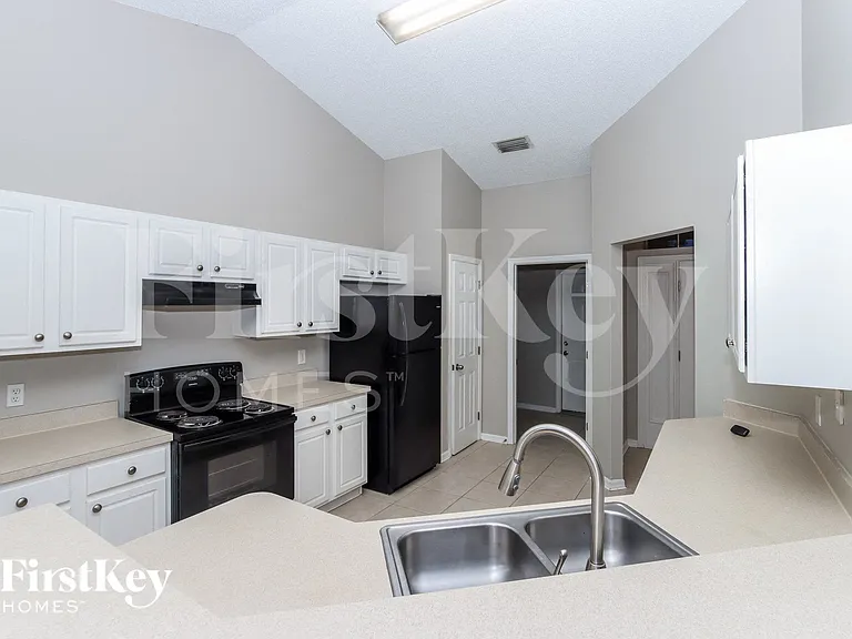 2655 San Filippo Dr SE — Photo 5