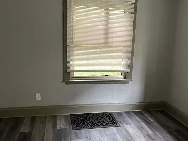 1313 Manchester Rd — Photo 5