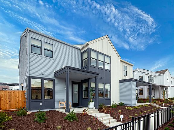 Bay House Plan 3C left Model Exterior