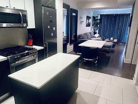 Kitchen with island, all appliances included