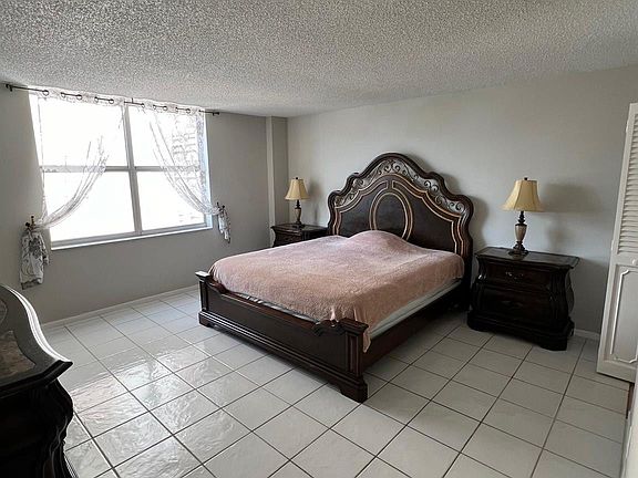 4th image of 1865 S Ocean Drive #17h