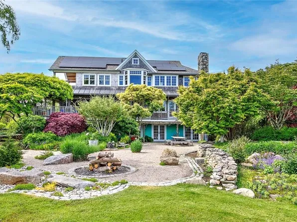 70 3rd St, Westport, MA 02790