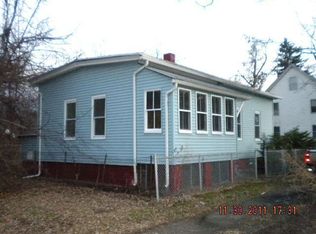 4 Powers Ct, Worcester, MA 01605