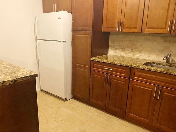 3rd image of 25-10 46th St #3