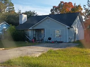 625 Honey Ridge Ln, Hinesville, GA 31313