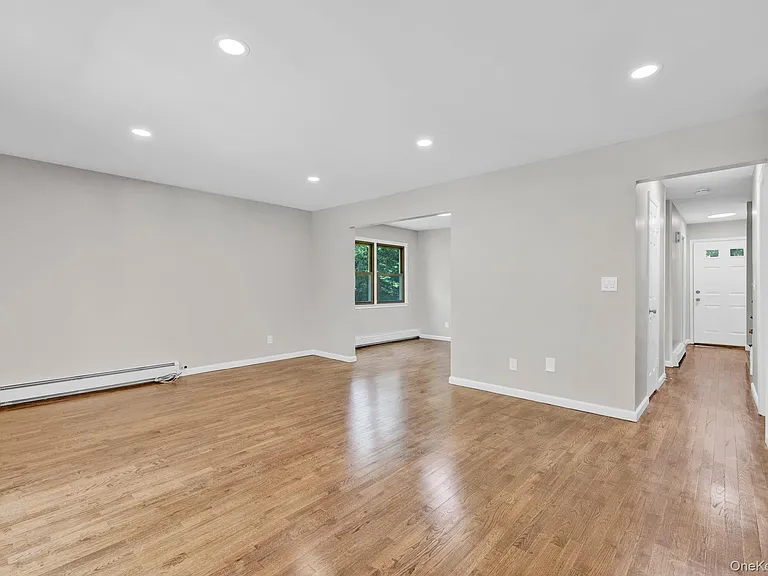 29-31 Fisher Ave #31 — Photo 7