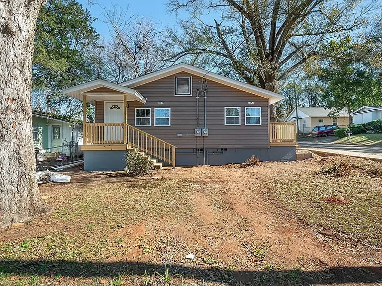 2147 Keith St — Photo 1