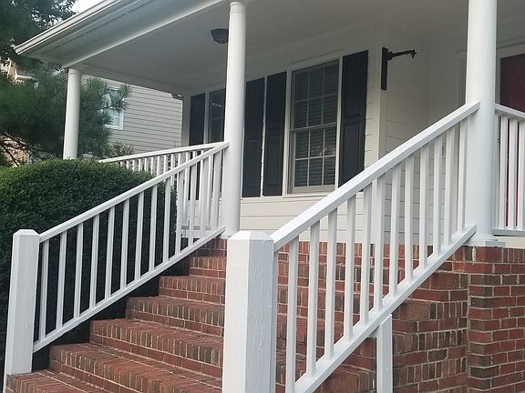 Large porch for Visiting