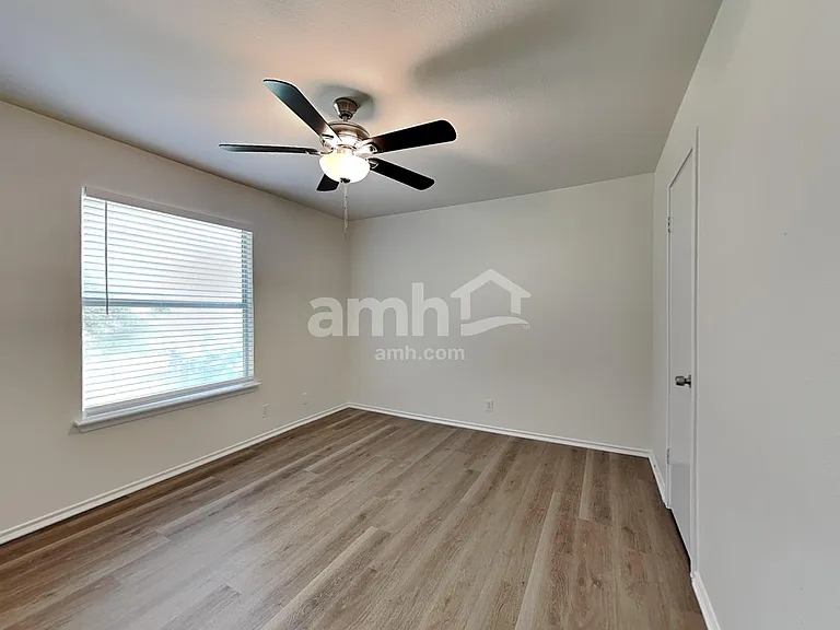 2207 Southeastern Trl — Photo 20