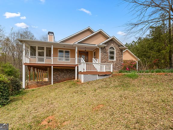 5th image of 1229 Boggus Rd