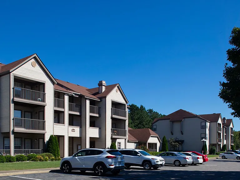 Woodbriar Apartment Homes — Photo 5