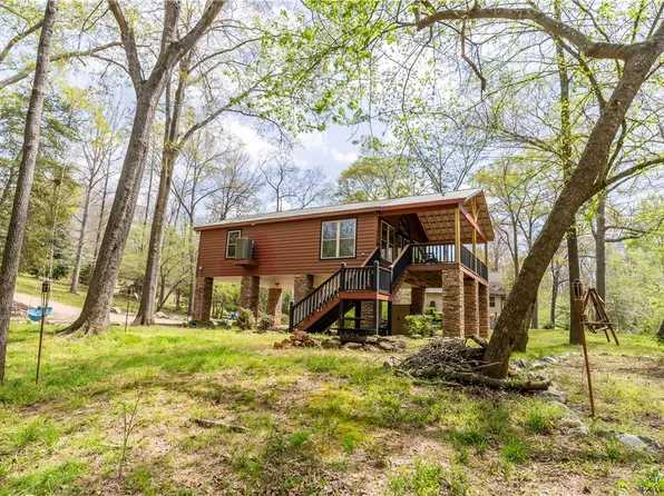 597 Meadow Brook Ln, Royston, GA 30662