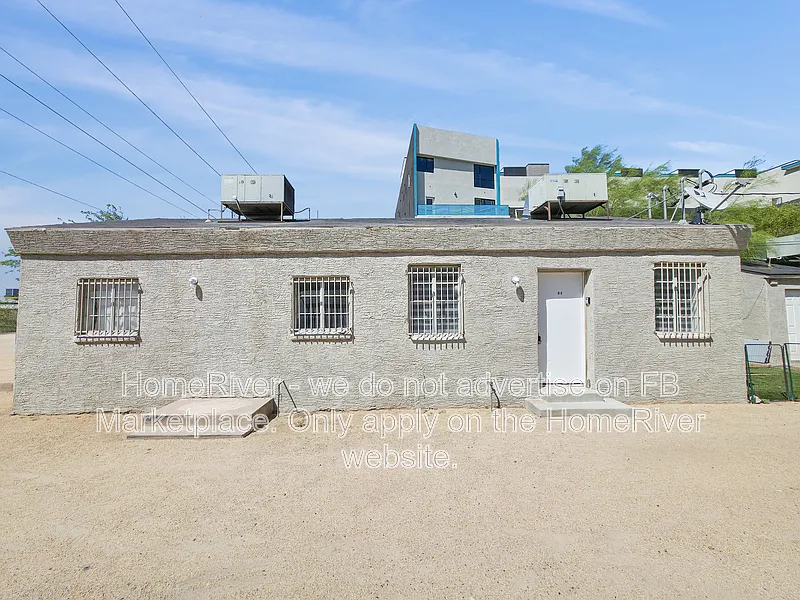 1 bed, 1.0 bath, 500 sqft, $800 — Photo 2