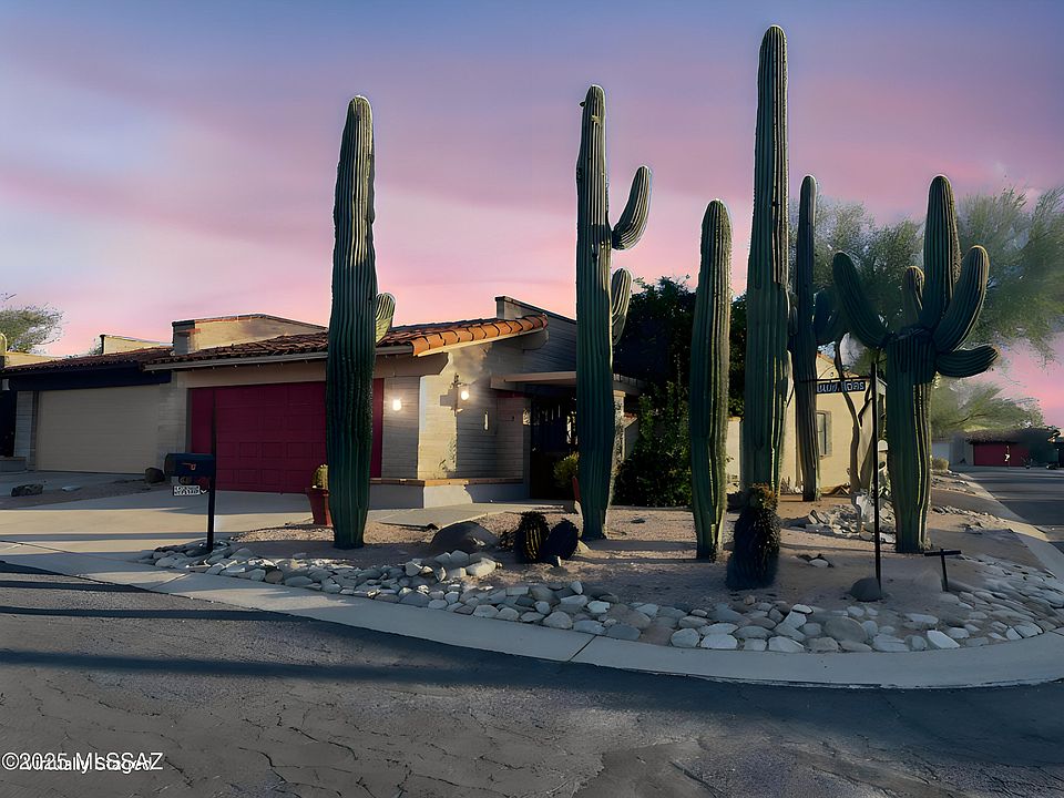 1st image of 8587 N Calle Tioga