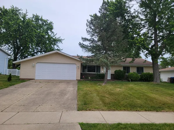 132 W Hartford Dr, Schaumburg, IL 60193