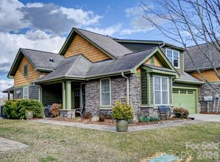 24 Craftsman View Dr, Asheville, NC 28804