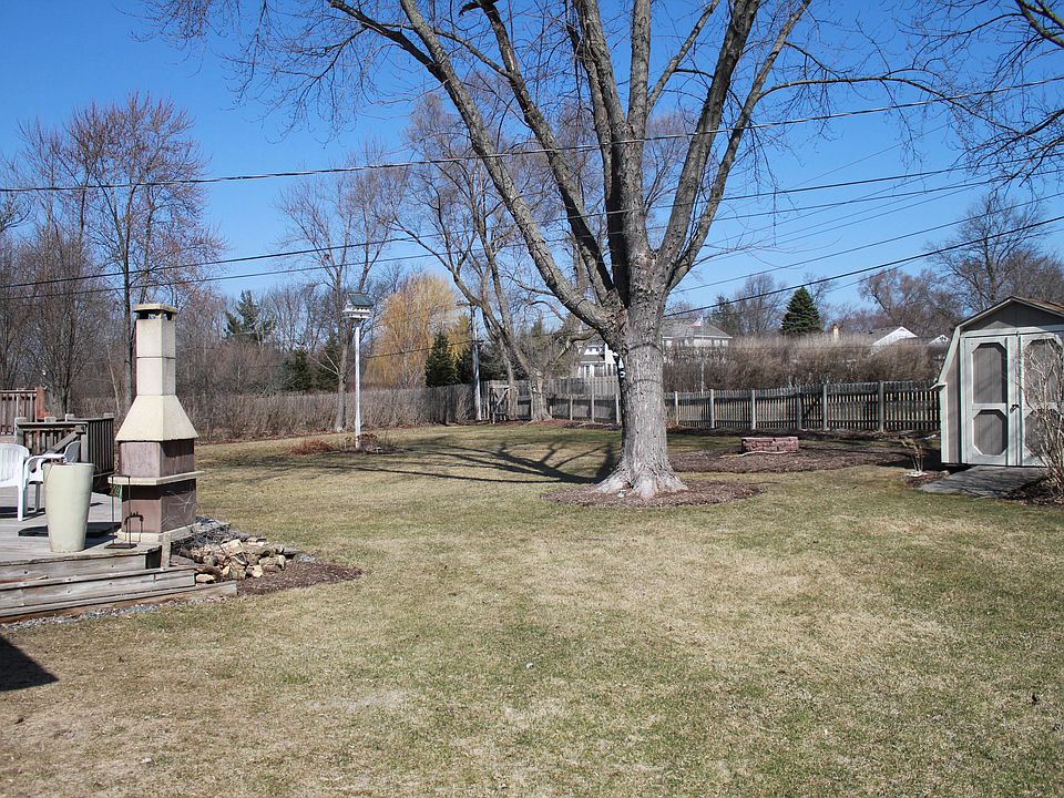 2nd image of 1210 E Park Ave