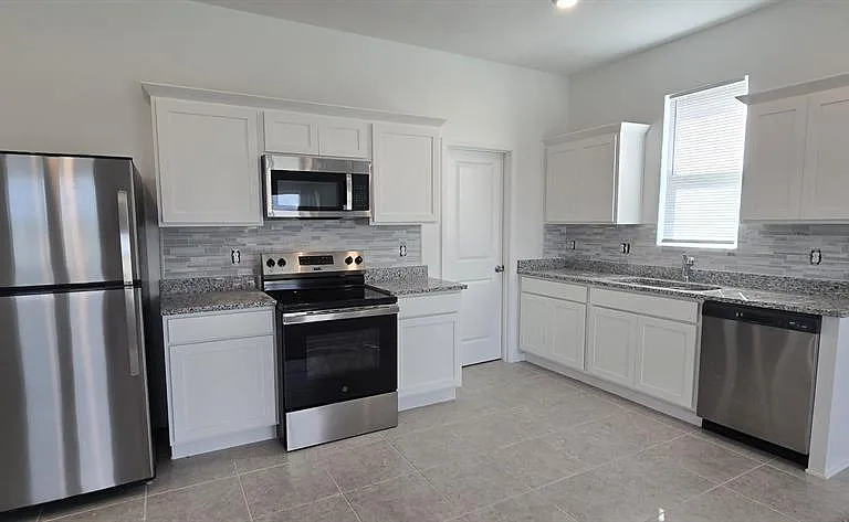 474 Hennepin Loop — Photo 28