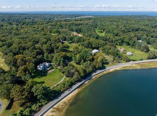 1010 W Shore Rd, Oyster Bay, NY 11771