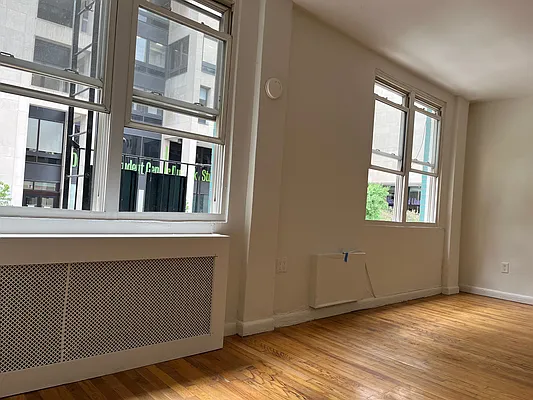 Rented by Bond New York | media 17