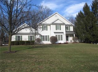 4 Babcock Farms Ln, Pittsford, NY 14534