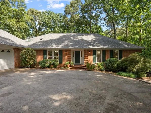 1210 Cane Creek Dr, Seneca, SC 29672