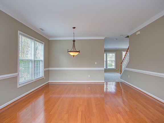 4th image of 125 Murray Hill Dr