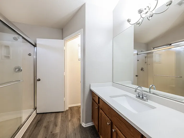 16231 W Moreland St — Photo 12