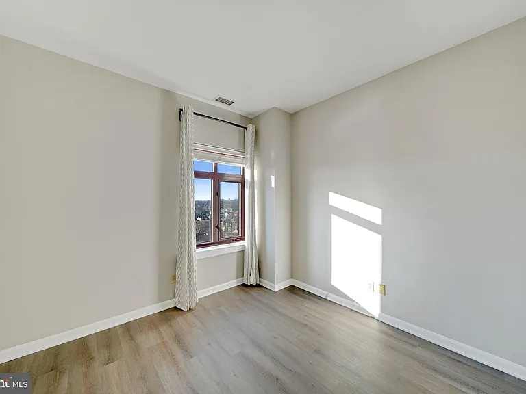 2400 Clarendon Blvd #Penthouse 12 — Photo 16