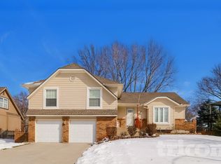 2110 S Kenwood St, Olathe, KS 66062