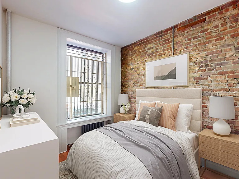 142 W 109th St #1E — Photo 3