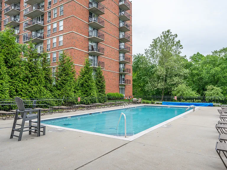 262 Main St #204 — Photo 36