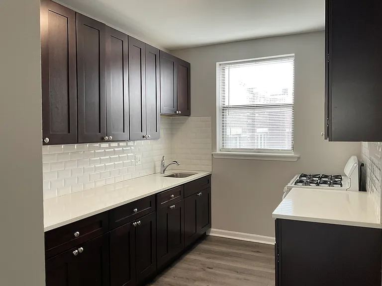 4631 S Lake Park — Photo 8